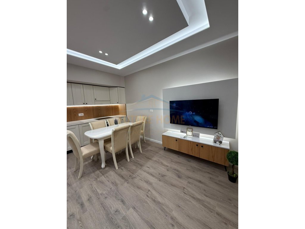 For sale, Apartment 1+1, Durrës Street