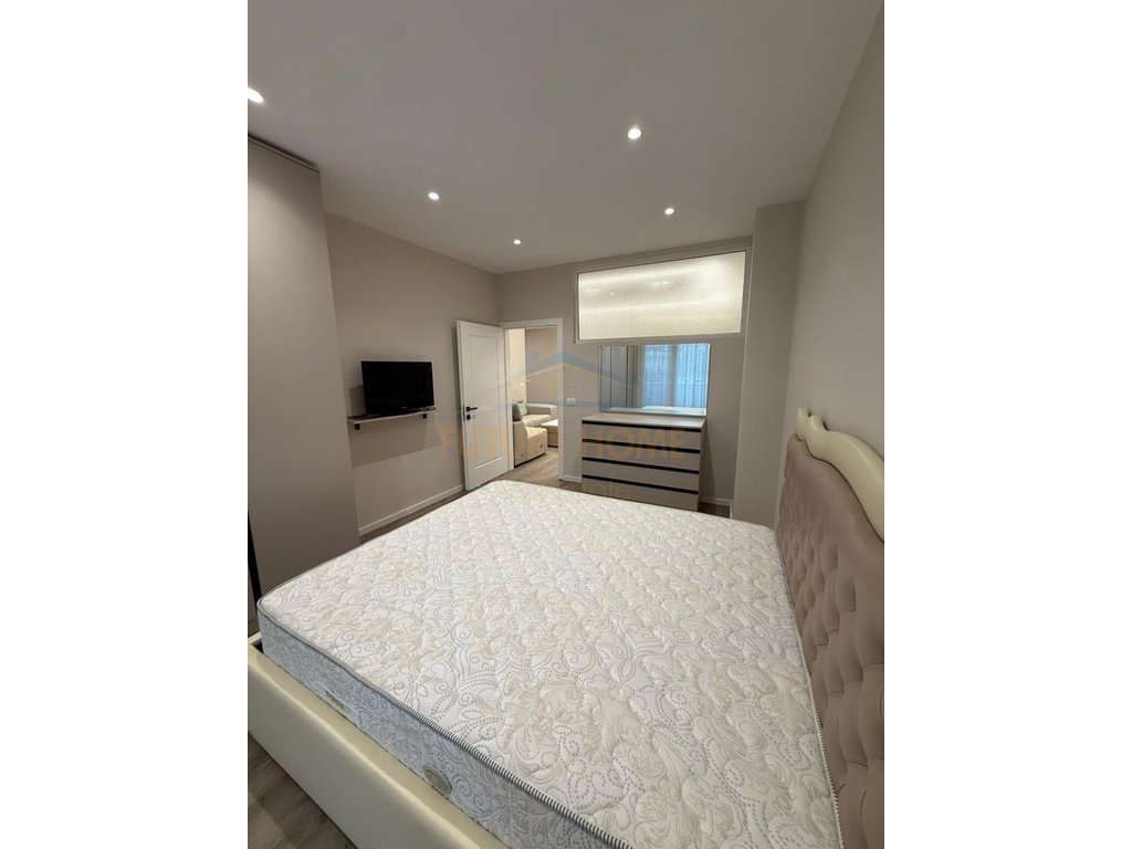For sale, Apartment 1+1, Durrës Street