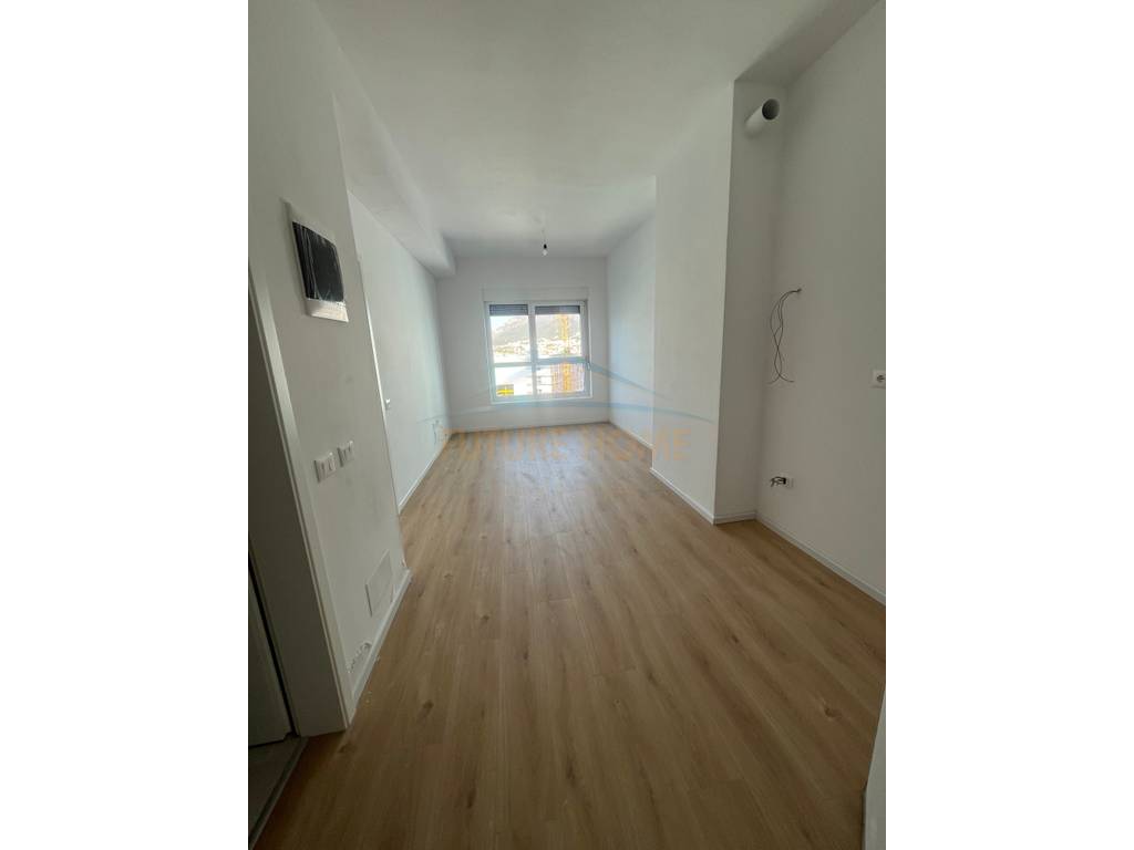 For sale, Apartment 1+1, Kadiu Complex, Tirana