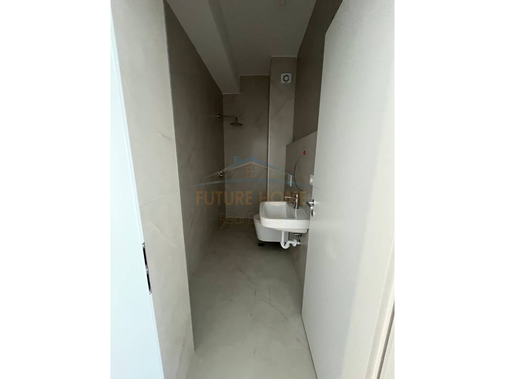 For sale, Apartment 1+1, Kadiu Complex, Tirana