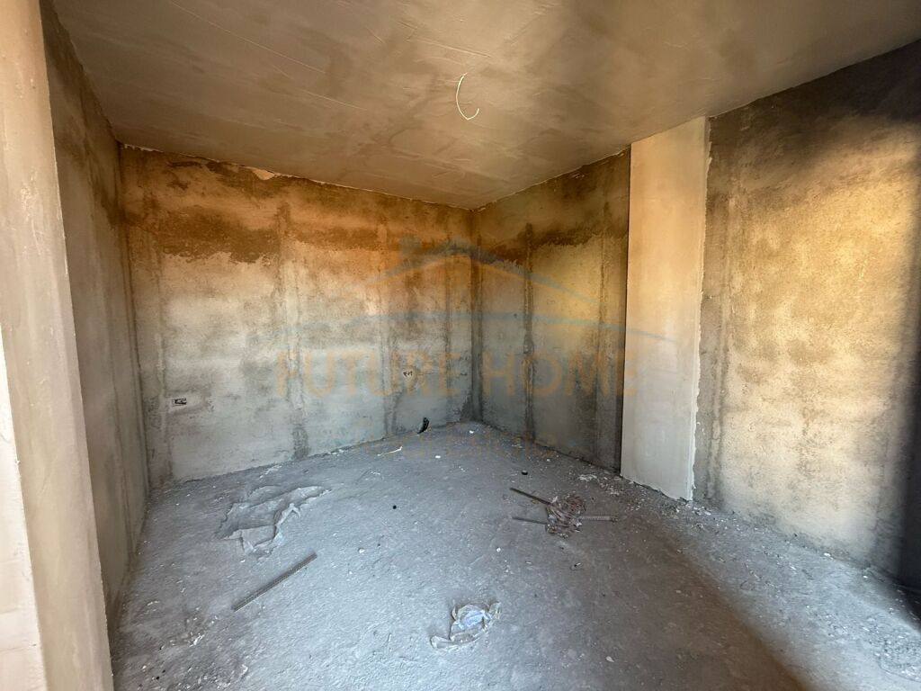 For sale, Apartment 1+1, Lagjia 18, Korça
