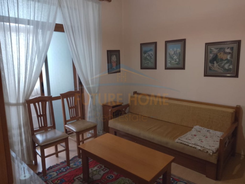 For sale, 2+1 Apartment, Neighborhood 8, Korçë.