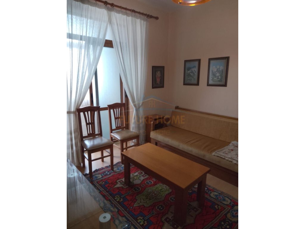 For sale, 2+1 Apartment, Neighborhood 8, Korçë.