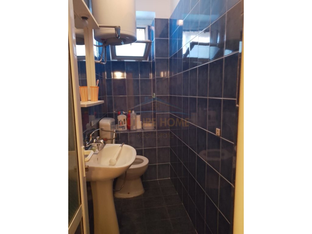 For sale, 2+1 Apartment, Neighborhood 8, Korçë.
