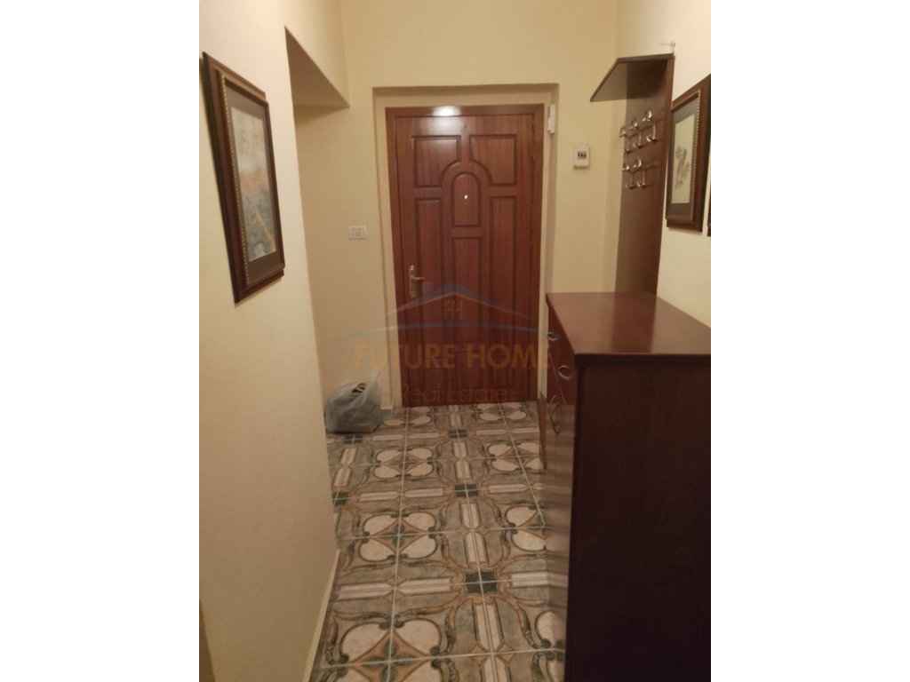 For sale, 2+1 Apartment, Neighborhood 8, Korçë.