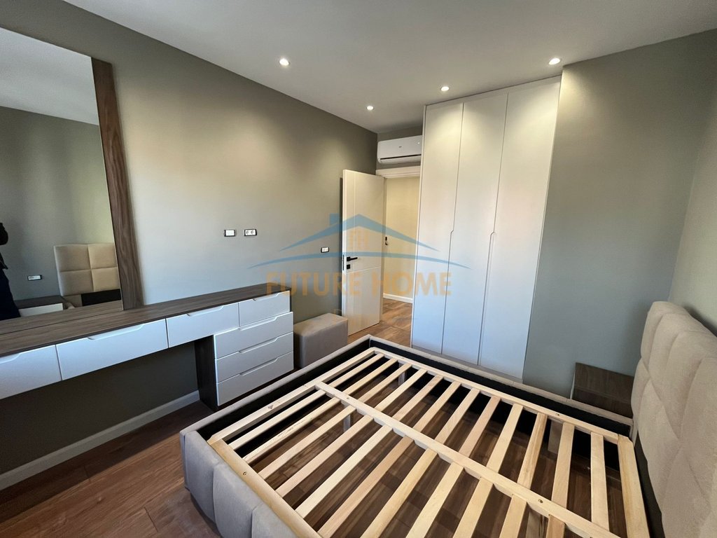 Shitet , Apartament 1+1 , Mine Peza , Tirane