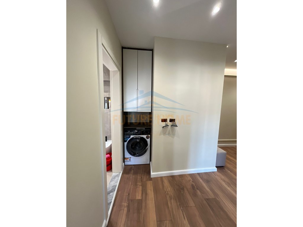 Shitet , Apartament 1+1 , Mine Peza , Tirane