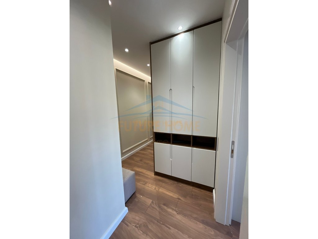 Shitet , Apartament 1+1 , Mine Peza , Tirane