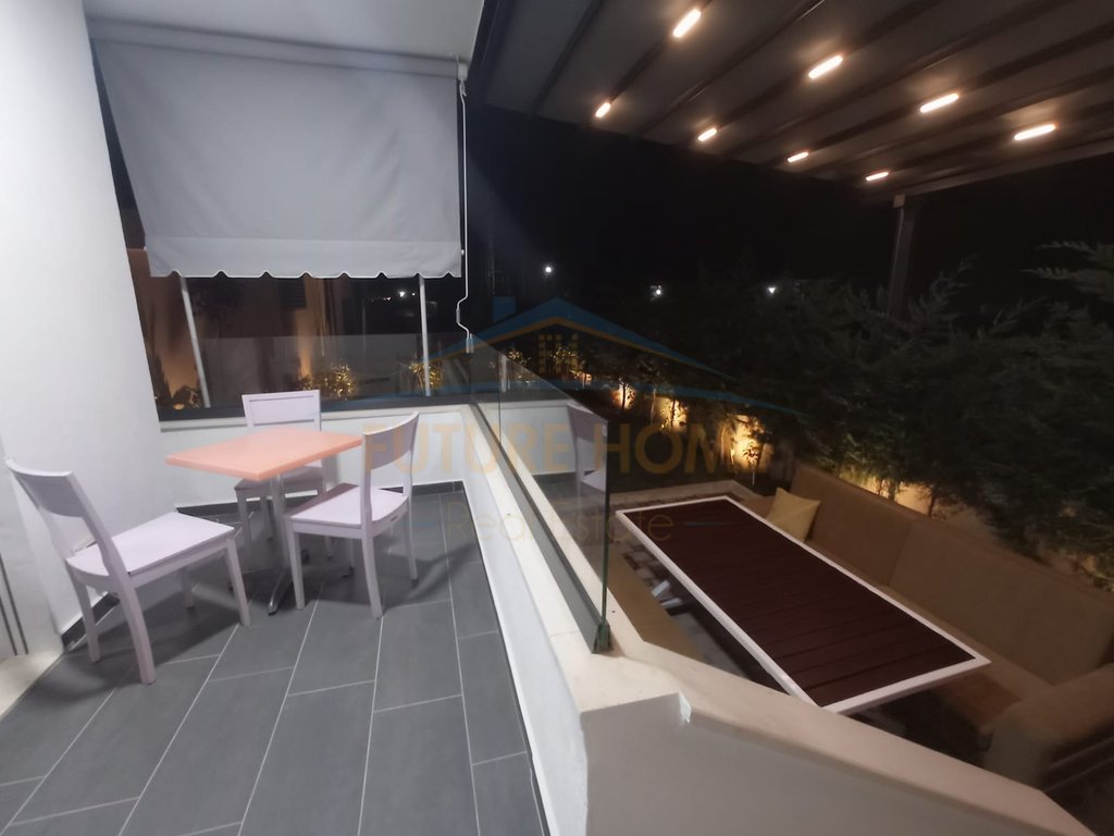 Shitet, Apartament 1+1 +Oborr+Post Parkimi, Vala Mar, Hamallaj.