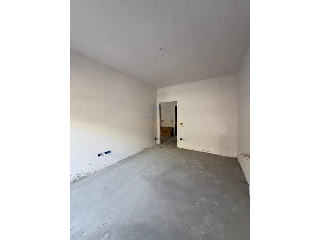 Shitet , Apartament 1+1 , Paskuqan