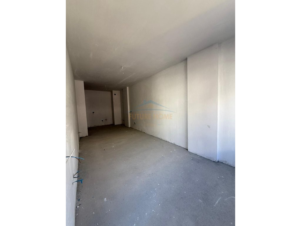 Shitet , Apartament 1+1 , Paskuqan