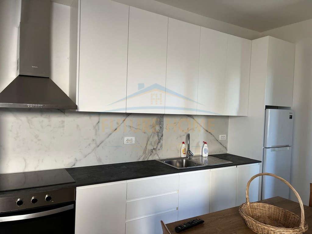 Shitet, Apartament 1+1 + Post Parkimi, Vala Mar, Hamallaj.