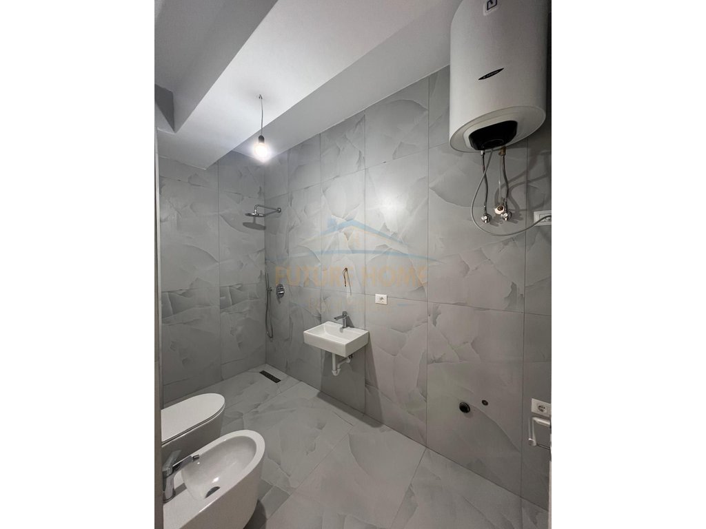 For sale, 1+1 Apartment, Kaimi Residence, Ali Demi, Tirana.