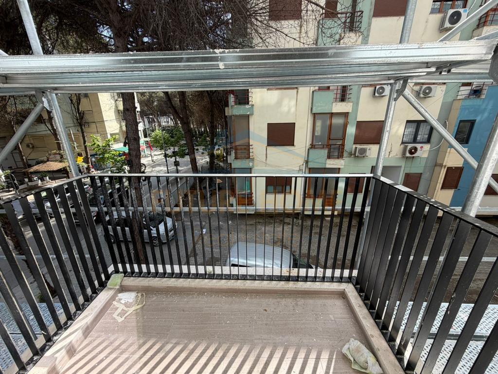 For sale, Apartment 1+1, Residence "White Tower", Mali i Robit, Golem