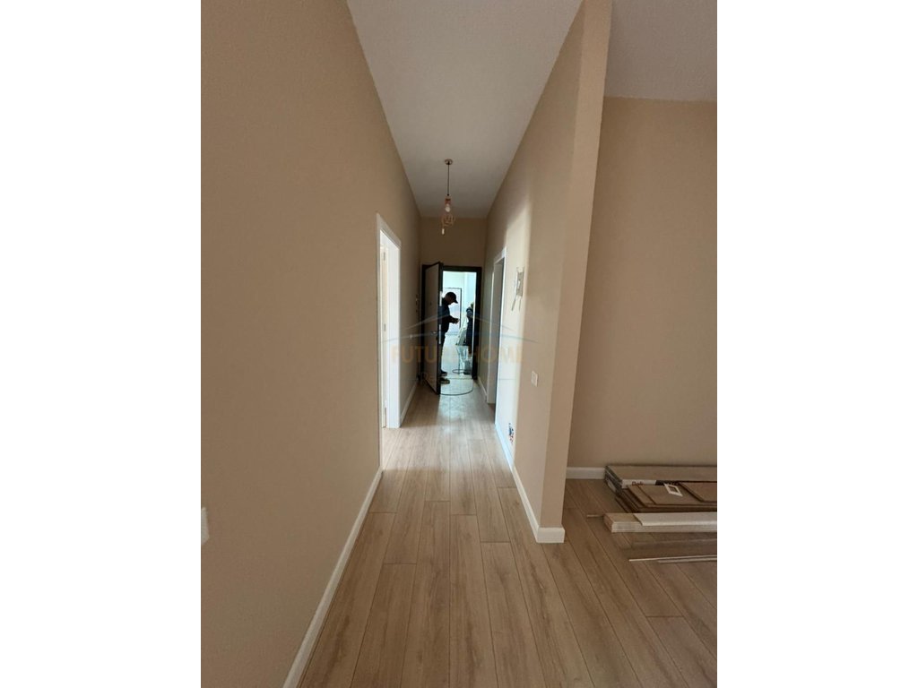 For sale, 1+1 Apartment, Sauk, Porta Tirana e Re, Tirana.