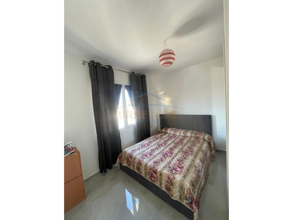Shitet, Apartament 1+1, Sauk,Tiranë.