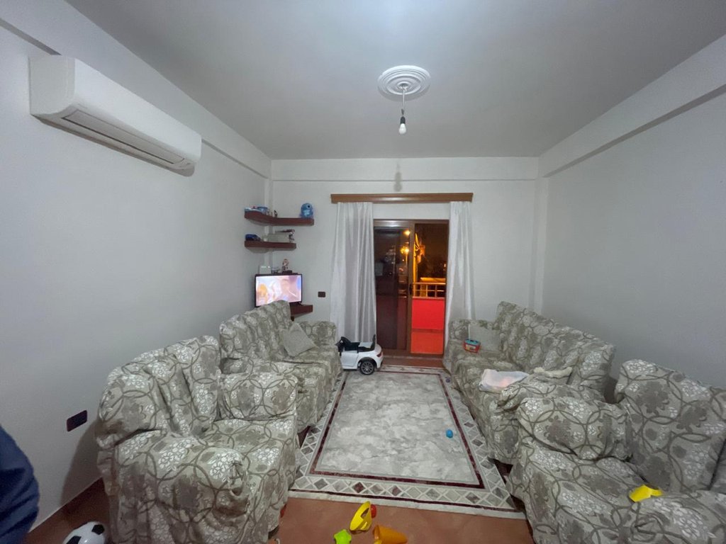 Shitet, Apartament 1+1, Selite.