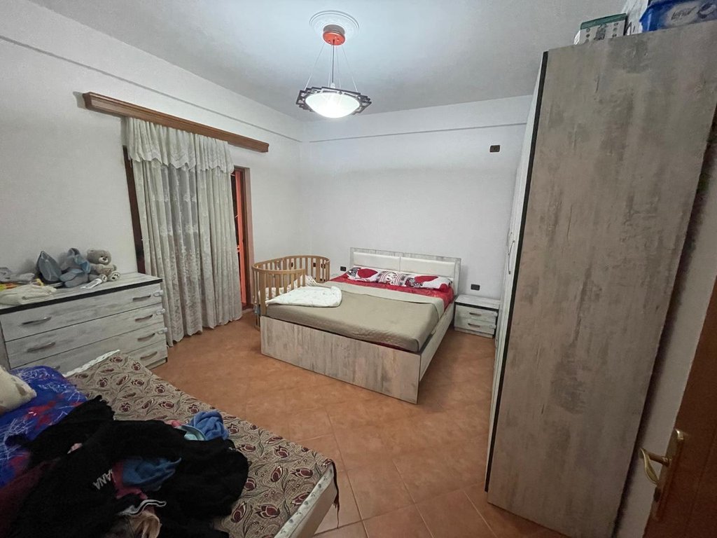 Shitet, Apartament 1+1, Selite.