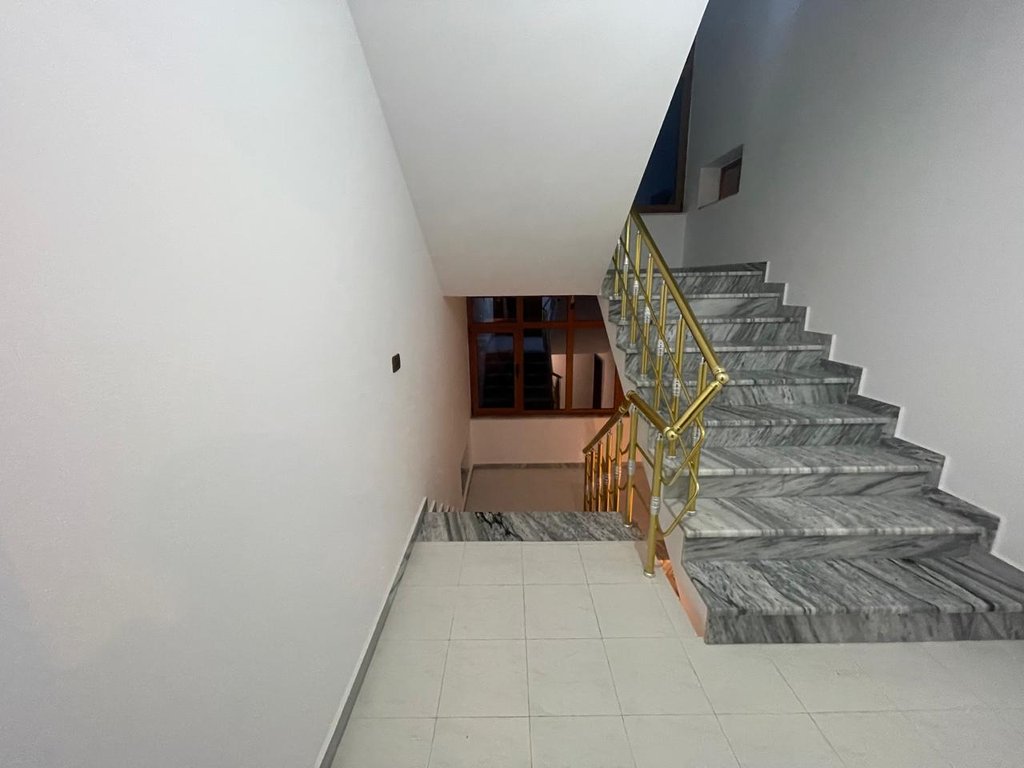 Shitet, Apartament 1+1, Selite.