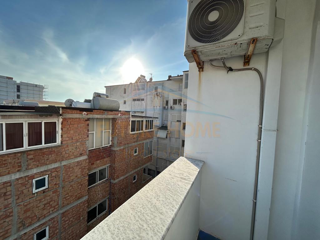 Shitet, Apartament 1+1, Shkembi i Kavajes