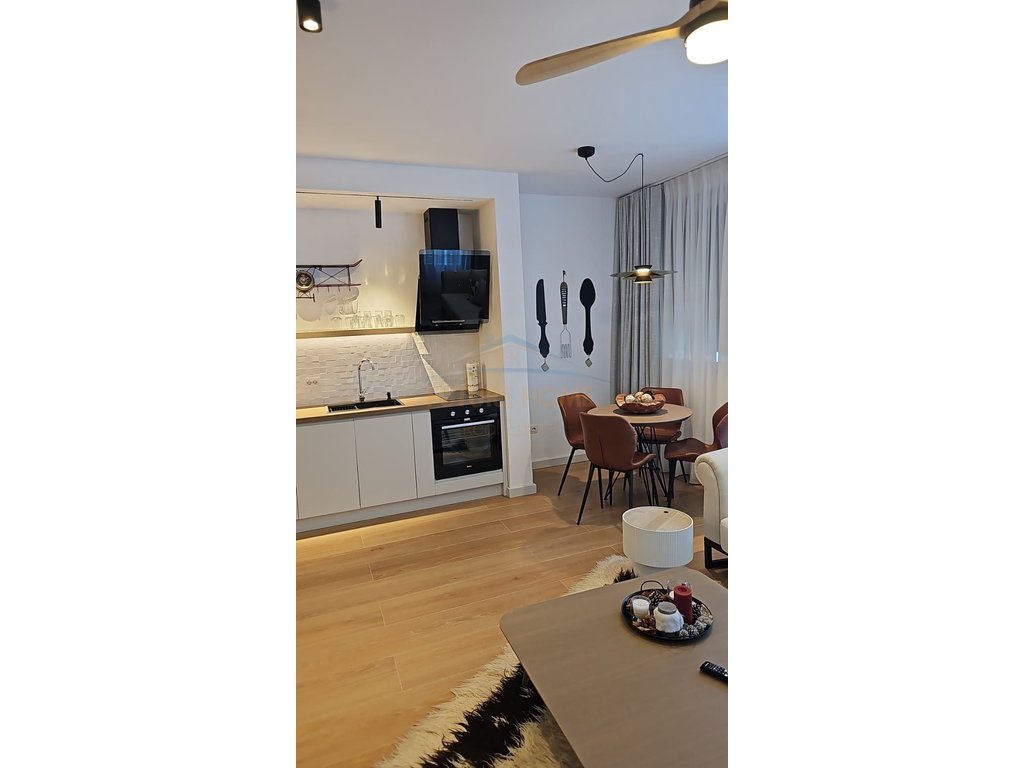 Shitet, Apartament 1+1, Tushemisht ,Pogradec.
