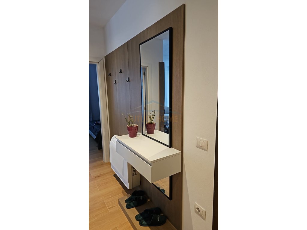 Shitet, Apartament 1+1, Tushemisht ,Pogradec.