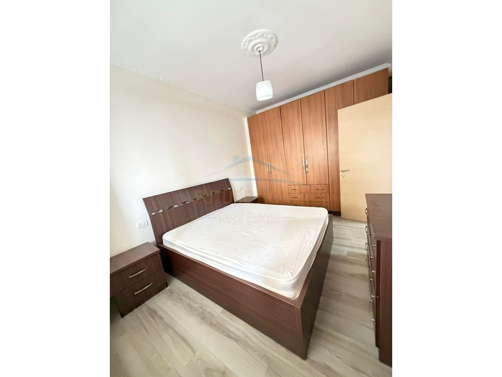 Shitet, Apartament 1+1, Unaza e Re