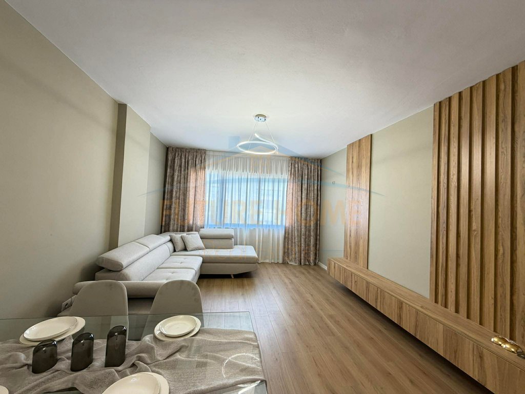 Shitet, Apartament 1+1, Unaza e Re
