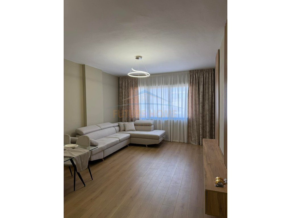 Shitet, Apartament 1+1, Unaza e Re
