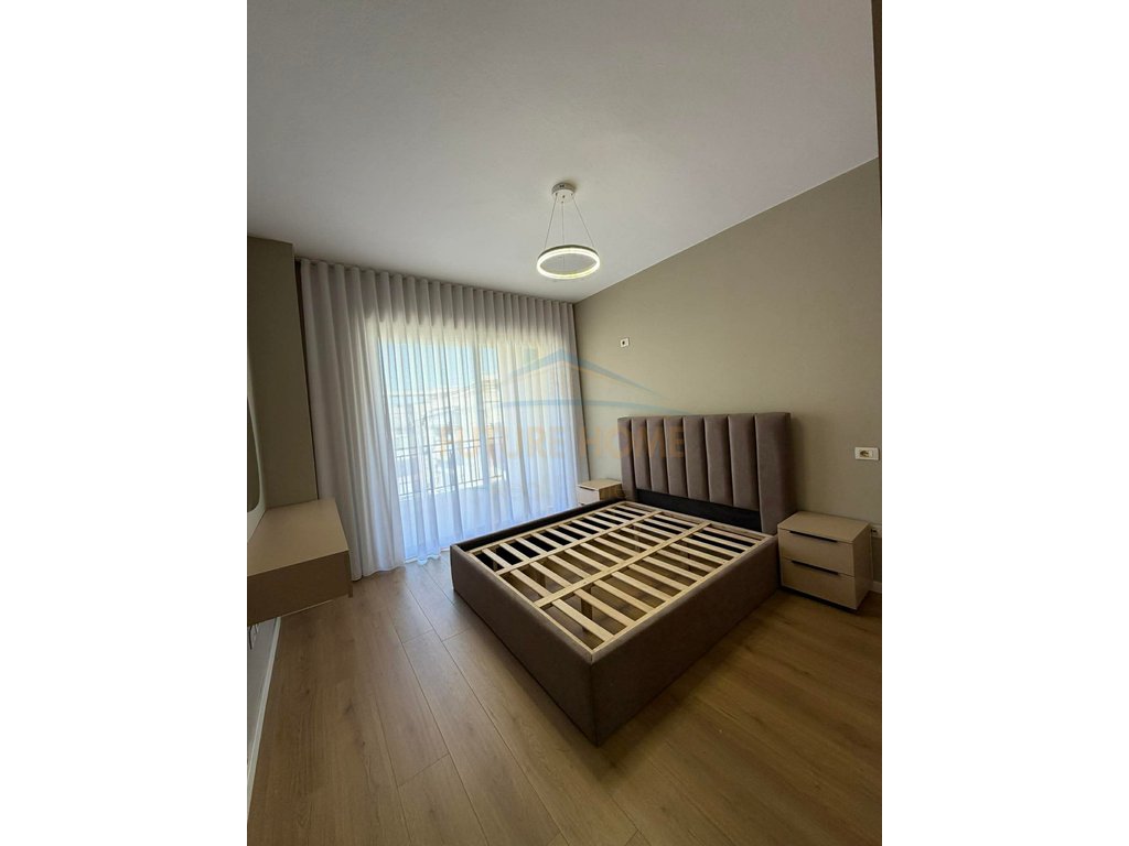 Shitet, Apartament 1+1, Unaza e Re