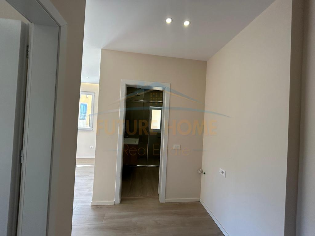 For sale, Apartment 1+1+Veranda, Shkëmbi i Kavajës, Durrës