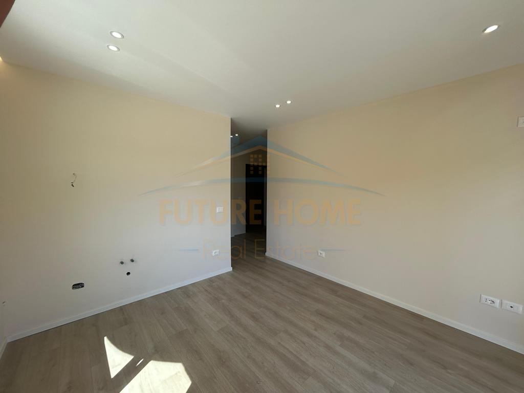 For sale, Apartment 1+1+Veranda, Shkëmbi i Kavajës, Durrës