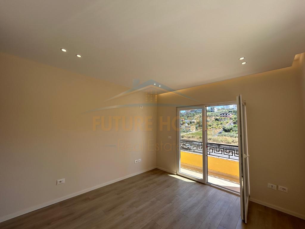 For sale, Apartment 1+1+Veranda, Shkëmbi i Kavajës, Durrës