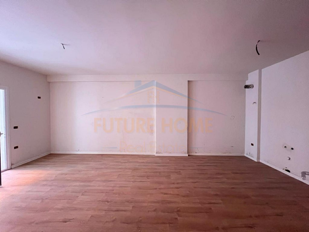 For sale, Apartment 1+1, Yzberisht