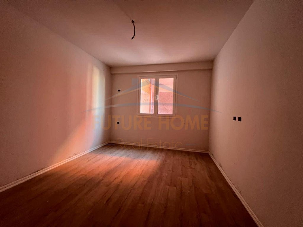 For sale, Apartment 1+1, Yzberisht