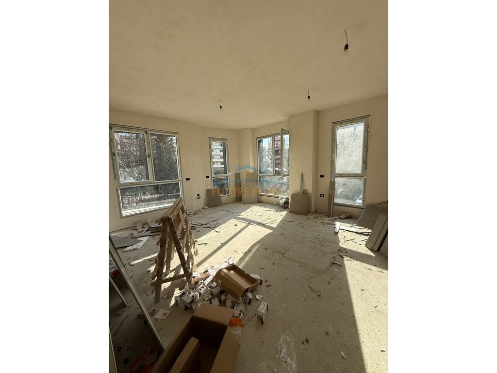 For sale, Apartment 2+1+2, near Alidemi Field, Tirana., Tirana.