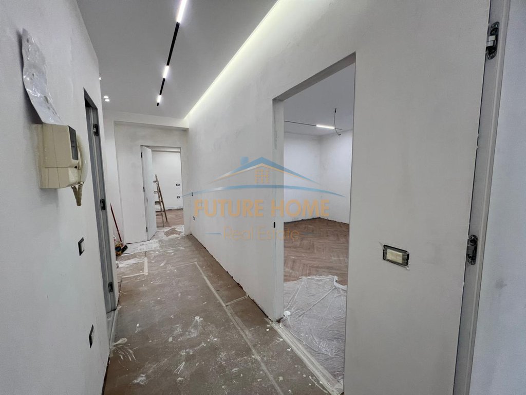 For sale, Apartment 2+1+2, Former Exhibition, Tirana
