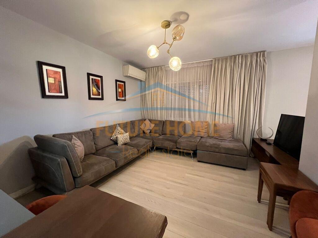 For sale, Apartment 2+1+2, former Bus Park, Tirana