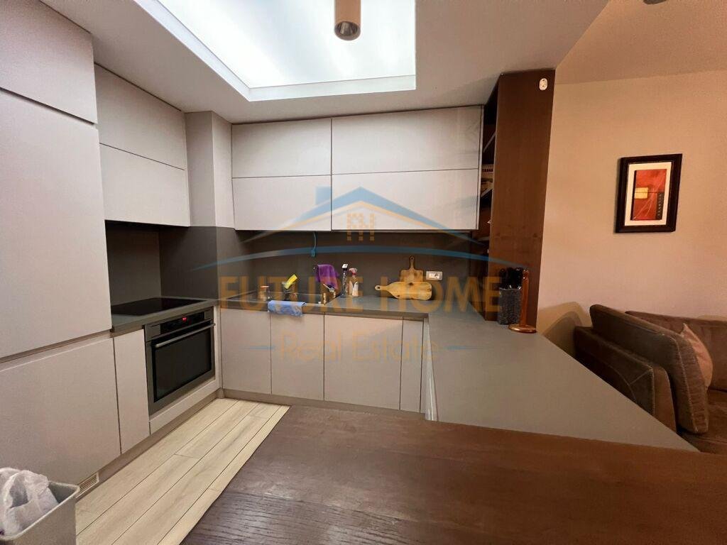 For sale, Apartment 2+1+2, former Bus Park, Tirana