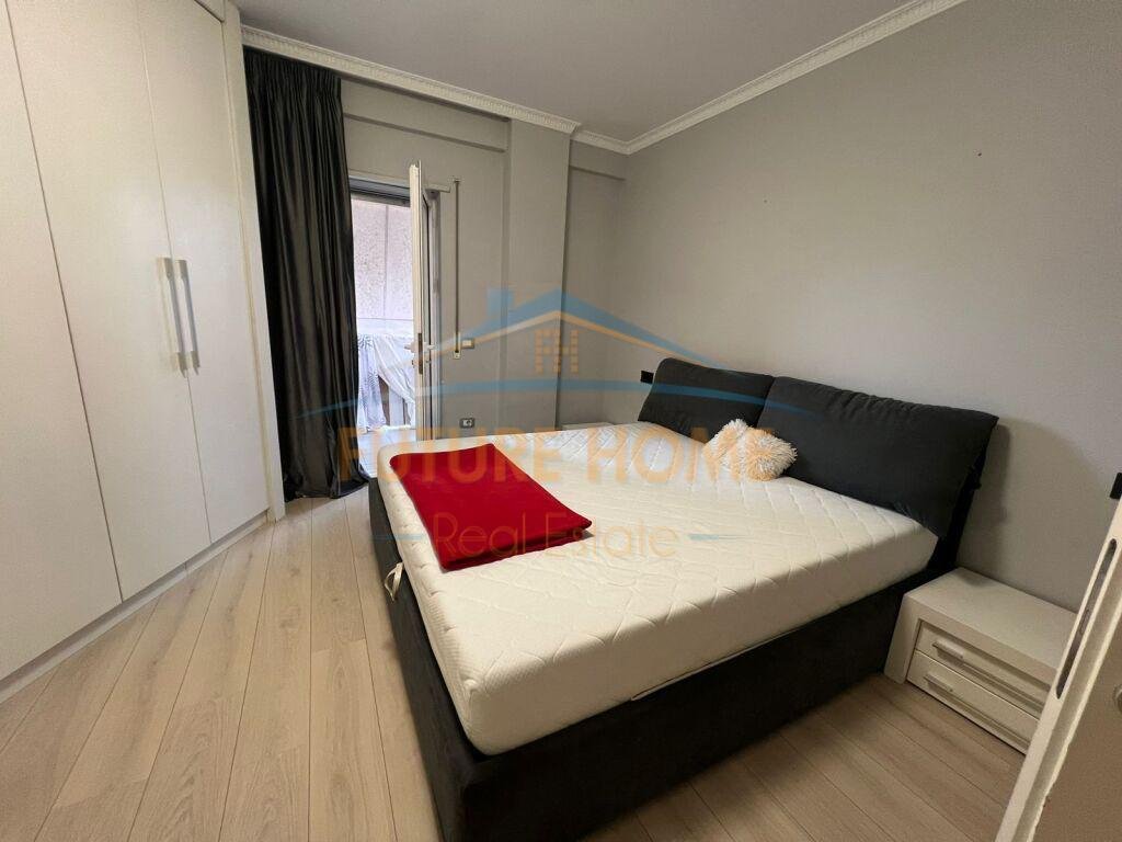 For sale, Apartment 2+1+2, former Bus Park, Tirana