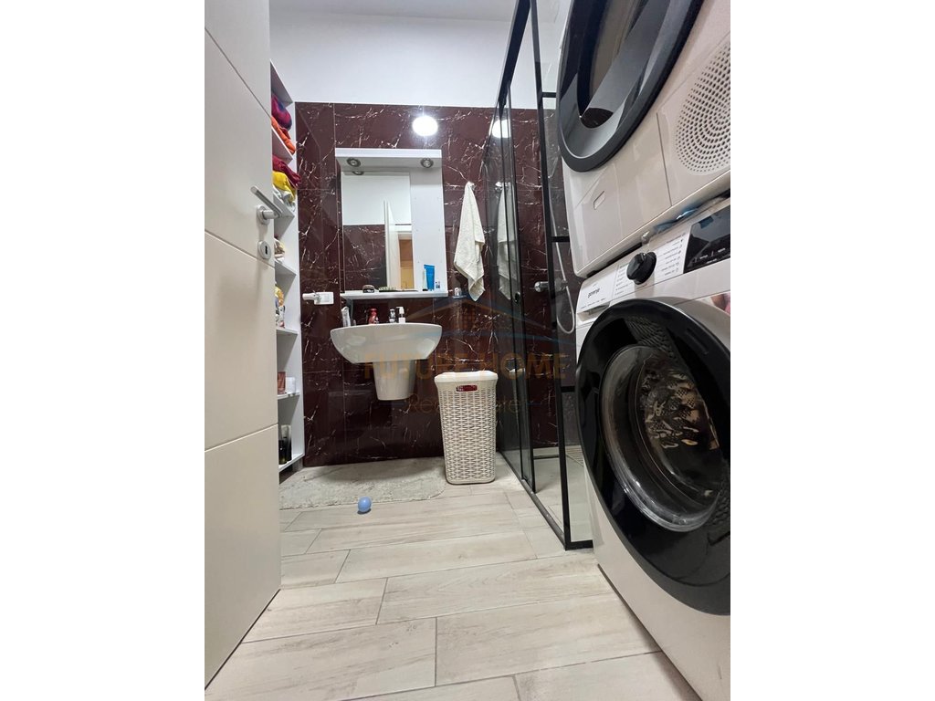 Shitet, Apartament 2+1+2, Kompleksi Delijorgji