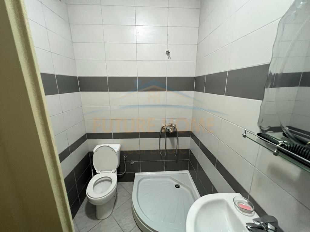 Apartament 2+1+2, Pogradec