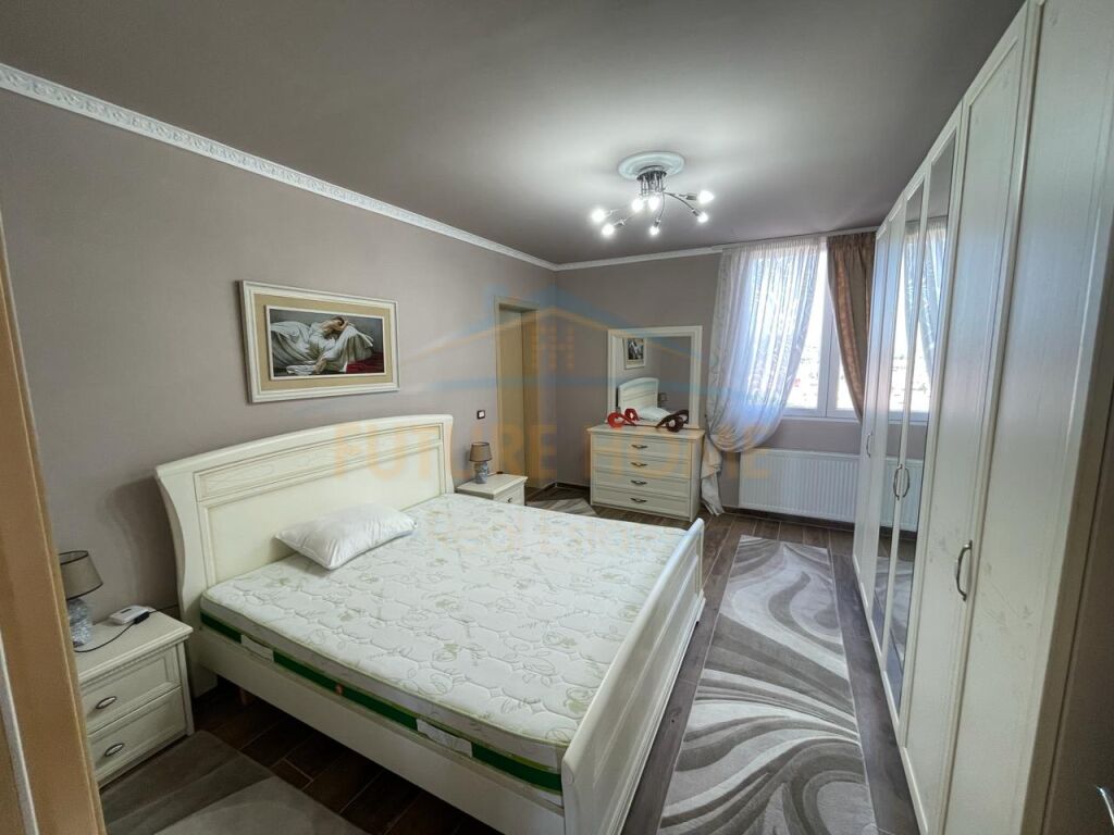 For sale, Apartment 2+1+2, Neighborhood 4, Korça.