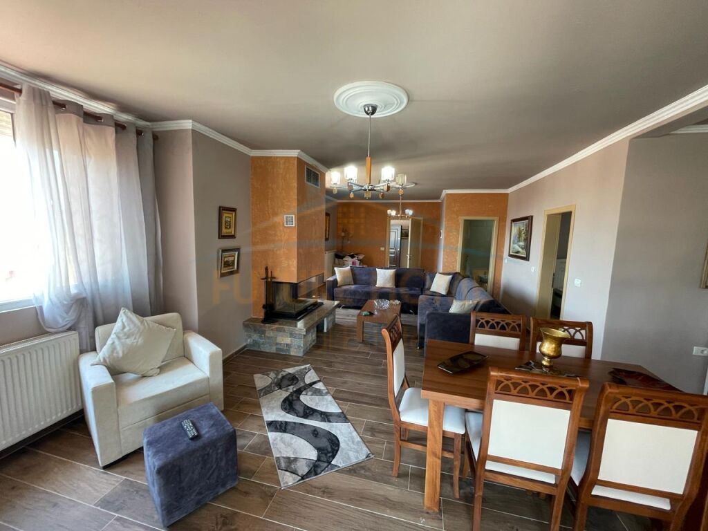 For sale, Apartment 2+1+2, Neighborhood 4, Korça.