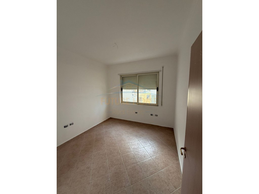 For sale, Apartment 2+1+2, Dry Lake, Tirana