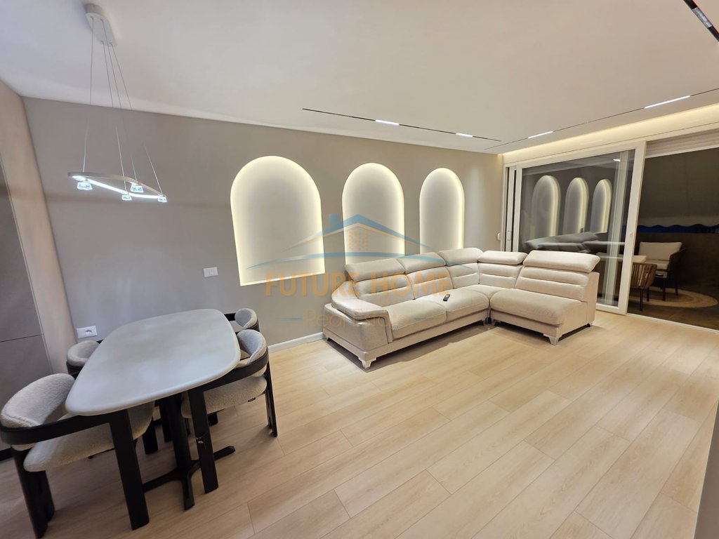 For sale, Apartment 2+1+2, near the former Exhibition, Tirana