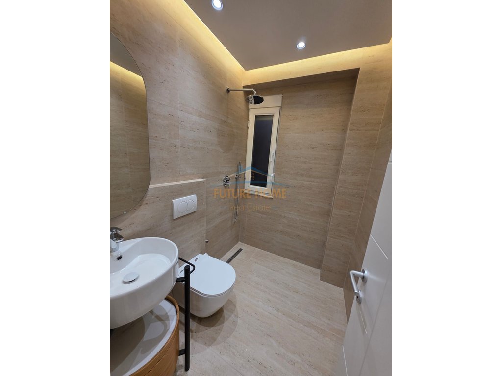 For sale, Apartment 2+1+2, near the former Exhibition, Tirana