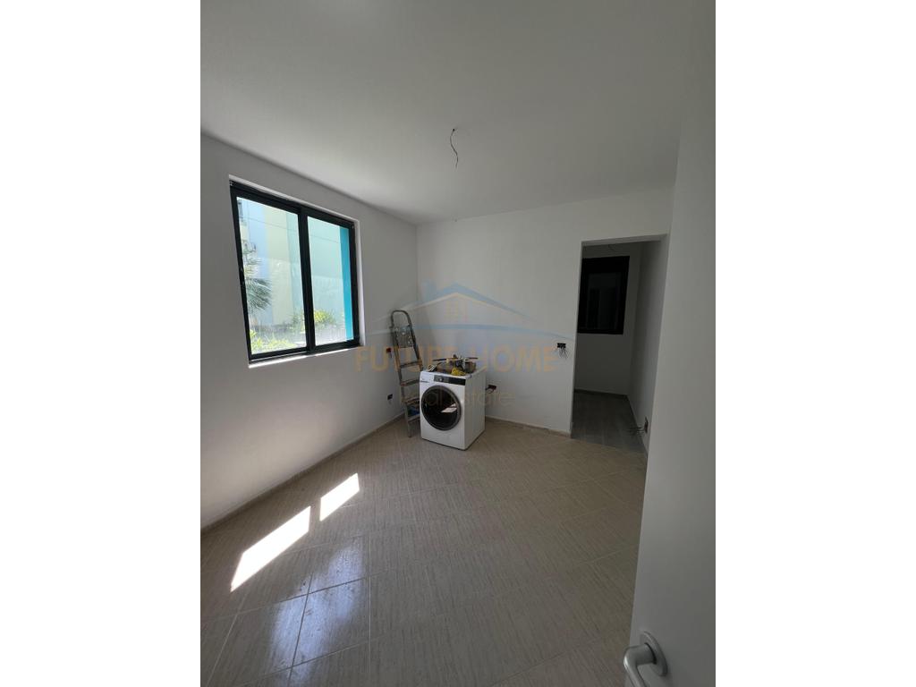 For Sale, Apartment 2+2+Yard, Golem, Durres