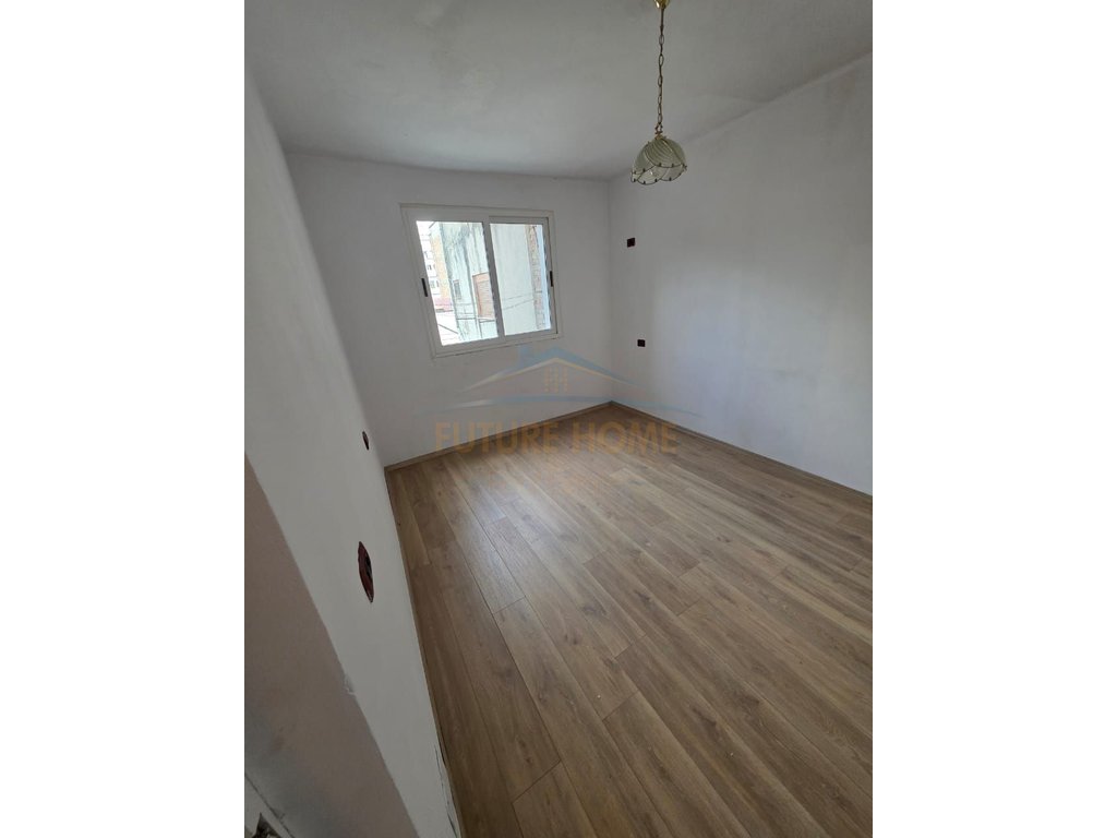 For sale, 2+1+2 Apartment, Sport Palace, Durres
