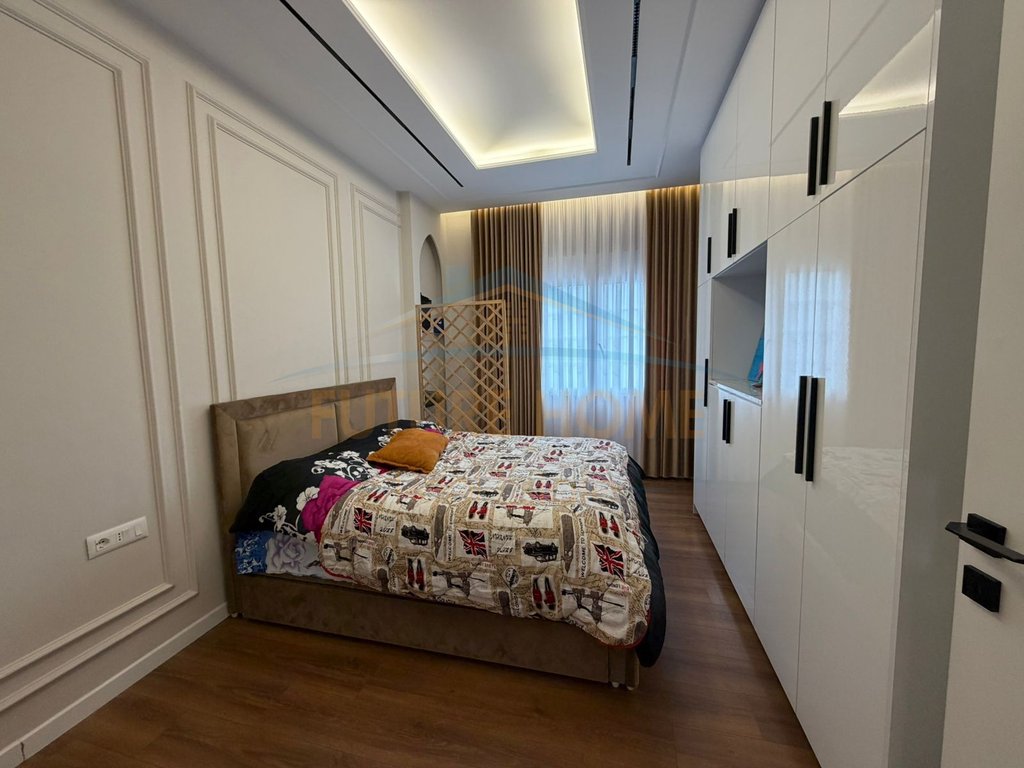 For sale, Apartment 2+1+2, Beach Railway, Durrës